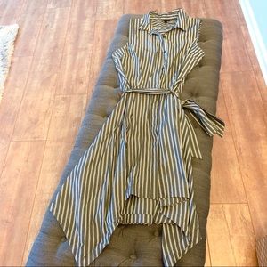 ✨ Who What Wear Midi Striped Dress ✨